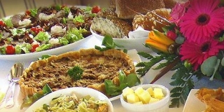  让他们负责您的自助餐！ 